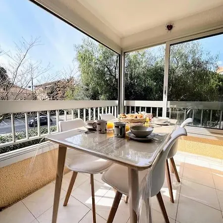 T2 Piscine Proche Apartment