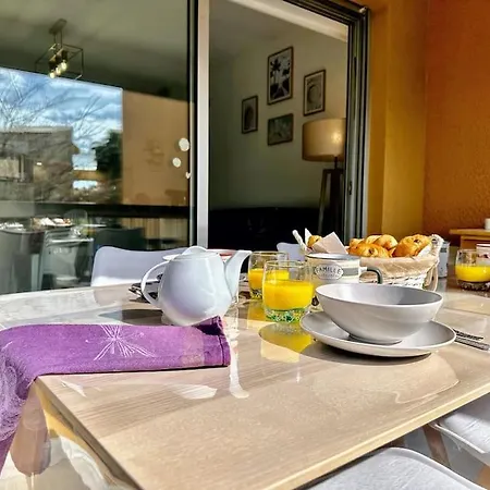 T2 Piscine Proche Apartment *