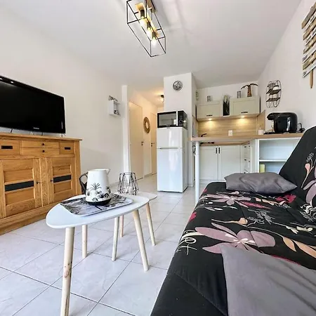 Apartment T2 Piscine Proche Le Lavandou