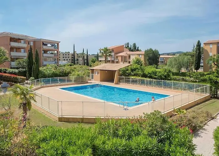 T2 Piscine Proche * Le Lavandou