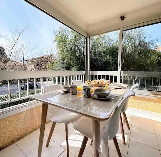 T2 Piscine Proche Apartment